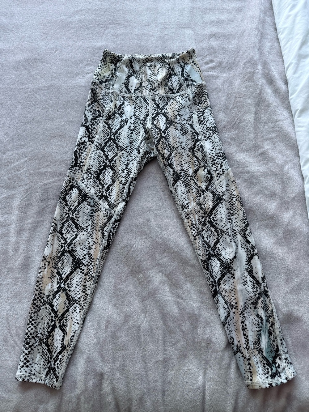 High-Rise Snake-Print Leggings in Neutral Tones